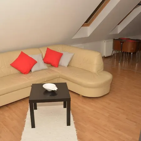 Poppy Apartman